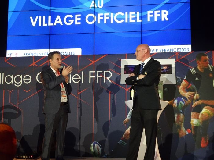 Animateur événementiel Tournoi des 6 Nations Village Officiel de la FFR au Stade de France avec Bernard Laporte Président de la Fédération Française de Rugby samedi 18 mars 2017
