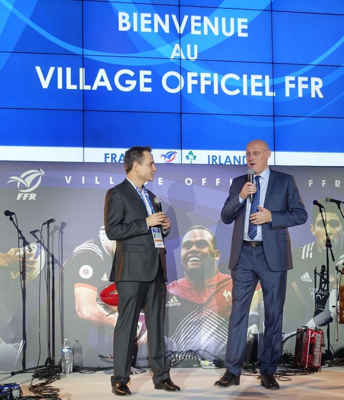 Animateur événementiel Tournoi des 6 Nations avec Bernard Laporte Président de la FFR match France-Irlande au Stade de France samedi 3 février 2018